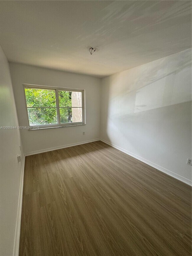 Foto del edificio - 9050 NW 28th St