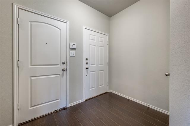 Foto del edificio - 5007 Sanger Cir Dr