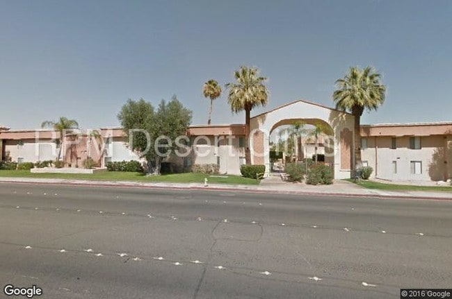 Building Photo - 400 N Sunrise Way