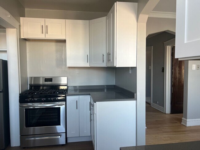 Foto del edificio - 319 Calendar Ave