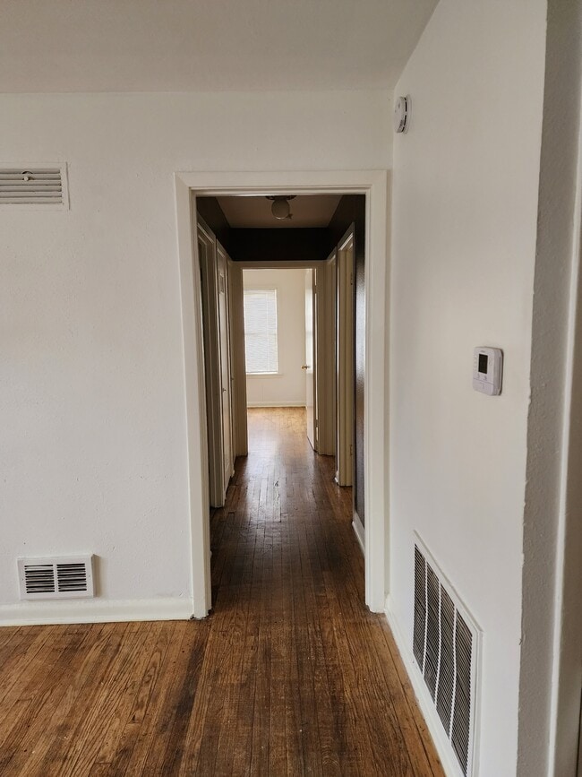 Building Photo - 602 Santa Monica St