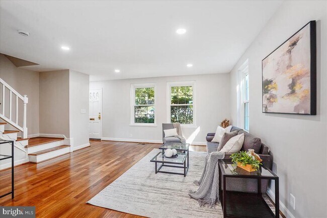 Foto del edificio - 4642 31st Rd S