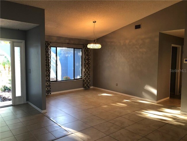 Foto del edificio - 9304 Pebble Creek Dr