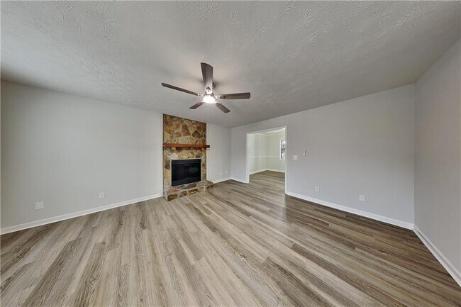 Building Photo - 10515 Colony Glen Dr