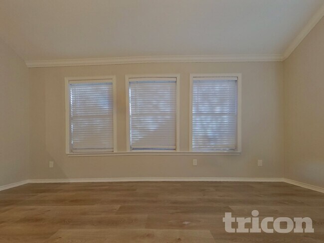 Foto del edificio - 13201 Fencerow Rd