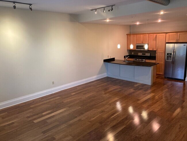 Wide open, bright living area - 54 E Market St
