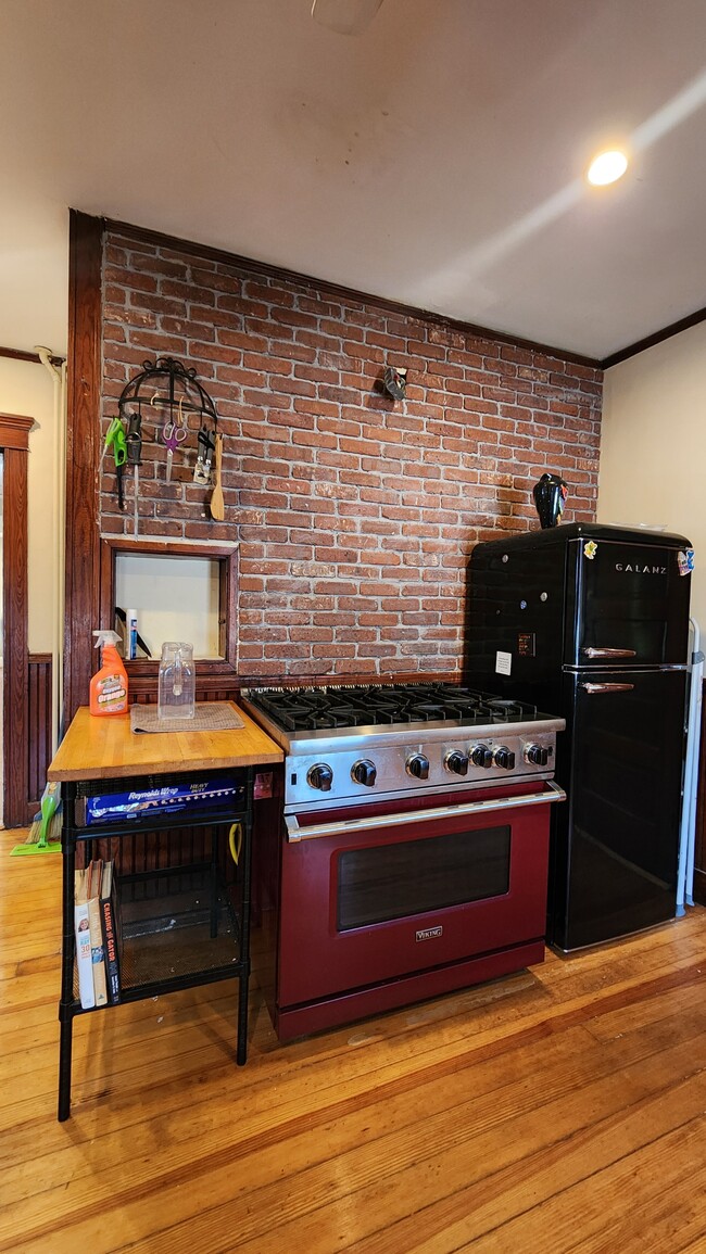 Foto del edificio - 108 Hillside Ave