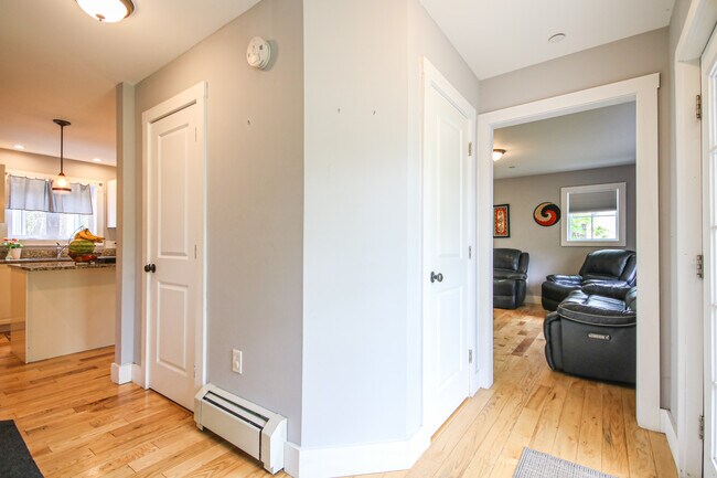 Foto del edificio - 37 Laura Ln