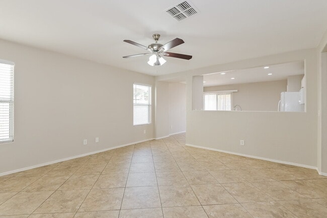Building Photo - 6329 S Sunrise Valley Dr