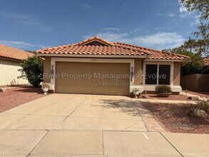 Building Photo - 7568 W Kerry Ln
