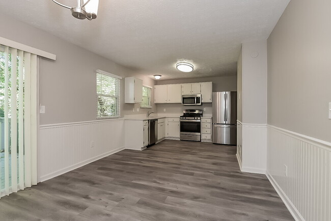 Foto del edificio - 895 Highland Terrace NE