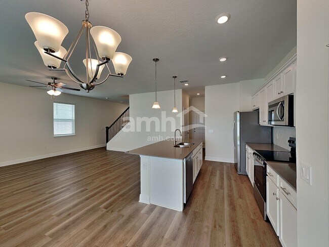 Building Photo - 1124 Heavenly Dr