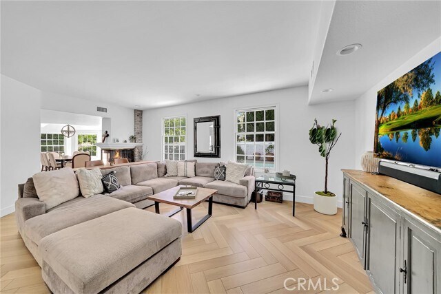 Building Photo - 2211 Silk Tree Dr