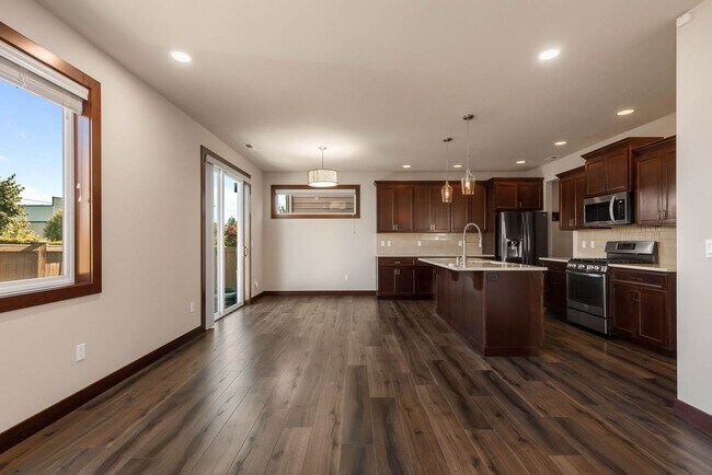 Foto del edificio - Modern Bothell Home in Kingsbury Community