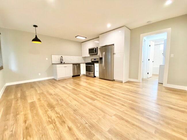 Building Photo - 5635 Monte Vista St Los Angeles, CA 90042