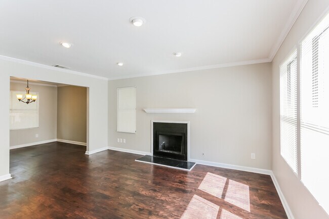 Building Photo - Beautiful 3 Bedroom 2.5 Bath home to lease