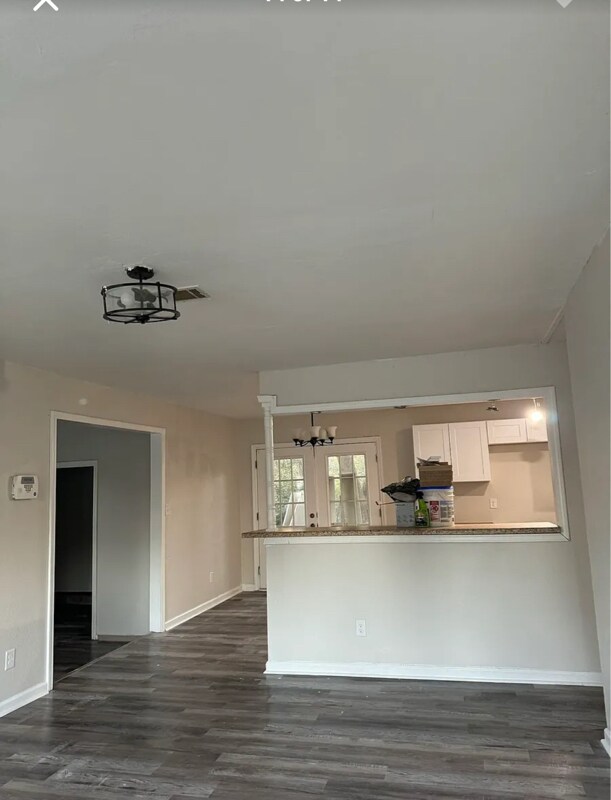Foto del edificio - 1545 Kyle Dr