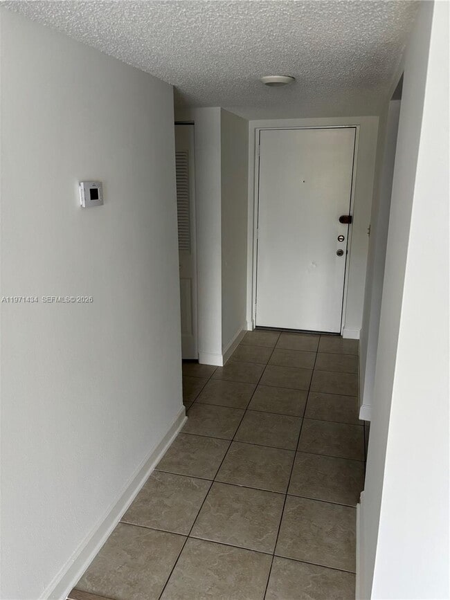 Foto del edificio - 7900 Camino Cir