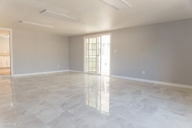 Building Photo - 2 br, 2 bath House - 84 D Street B