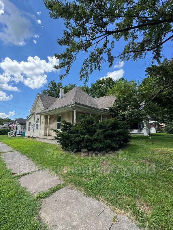 Foto principal - 1303 N Main Ave