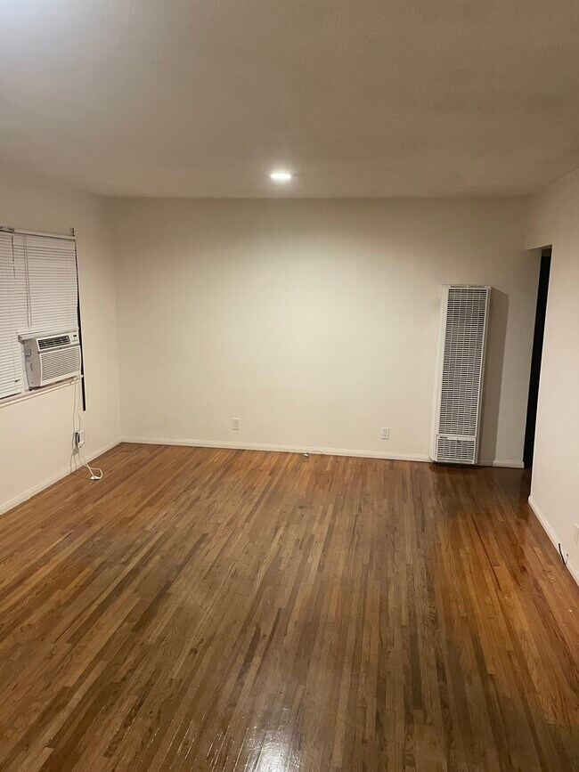 Foto del edificio - 2510 Carnegie Ln