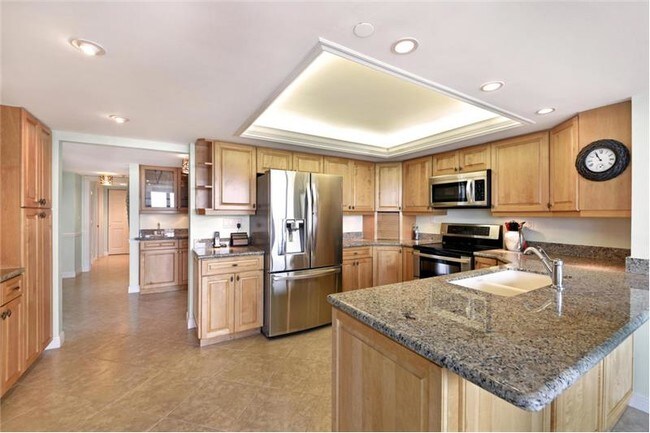 Foto del edificio - 115 Lakeshore Dr