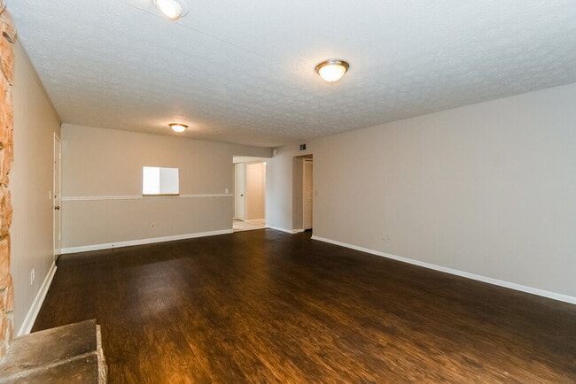 Building Photo - 7269 Sharbeth Dr S