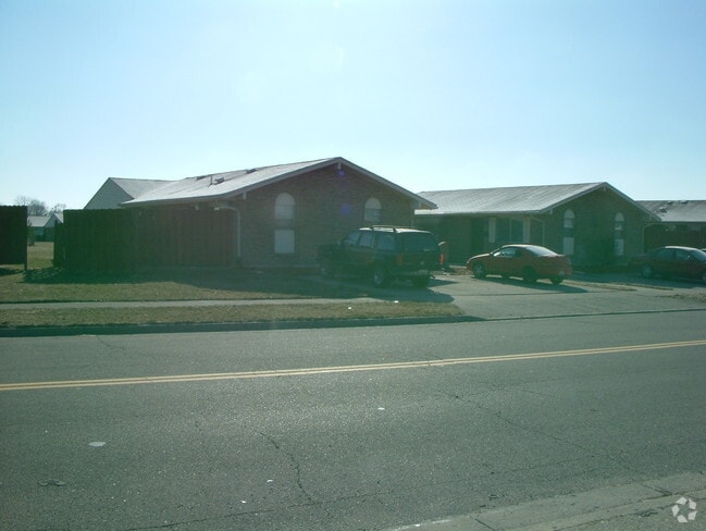 Building Photo - 5512 Fisher Dr