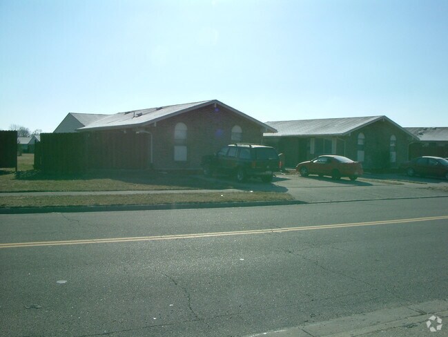 Foto del edificio - 5512 Fisher Dr
