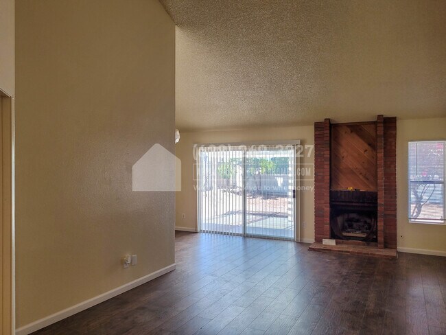 Building Photo - 6423 Garza Ct