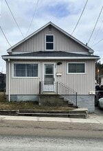 Building Photo - 294 Mountjoy St S