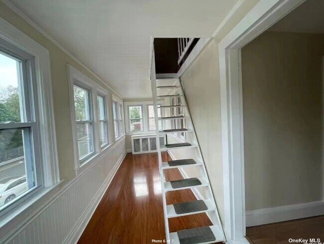 Foto del edificio - 158-05 Cross Island Pkwy