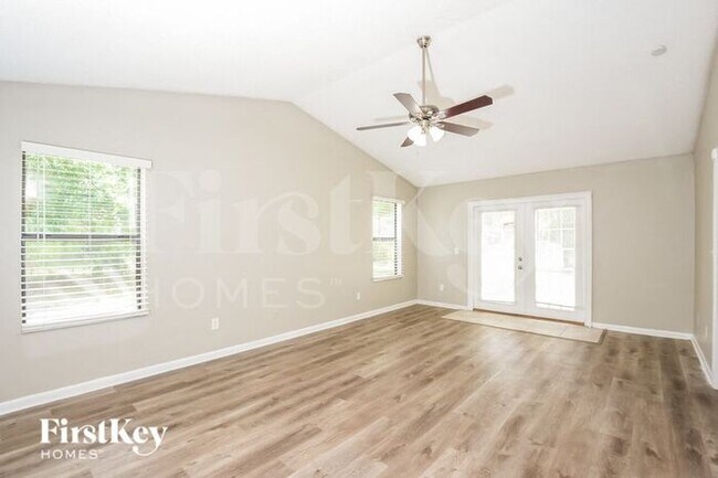 Foto del edificio - 232 Rheine Rd NW