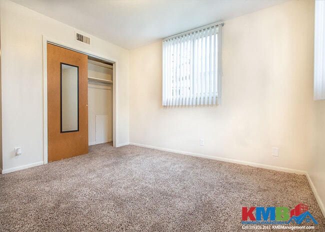 Foto del edificio - 1155 Ridge Dr