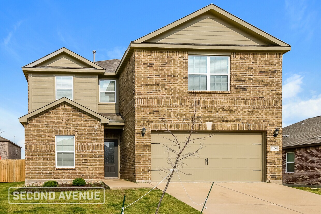 Foto principal - 2100 Jeanine Dr