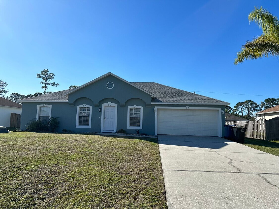 Primary Photo - Palm Bay move in ready