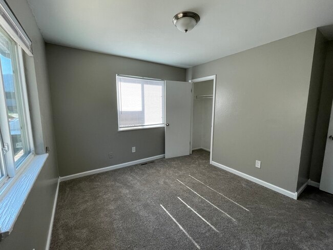 Building Photo - 4339 Ericson Dr