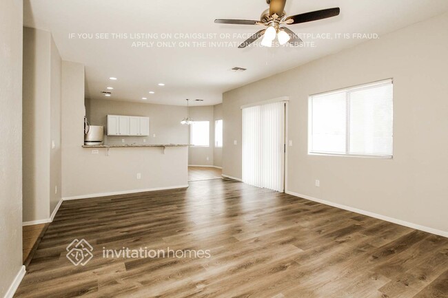 Foto del edificio - 2207 N 92nd Glen