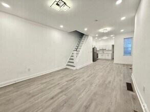 Building Photo - 561 N Wanamaker St