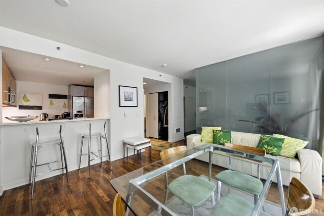 Foto del edificio - 555 4th St