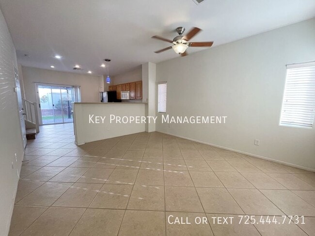 Building Photo - 2 PRIMARY BEDROOMS, 2.5 BATH HOME RIGHT OF...