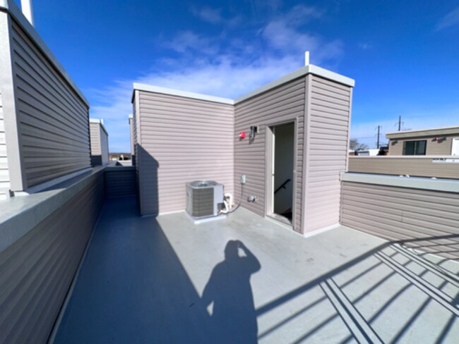 Foto del edificio - 4125 Westminster Ave