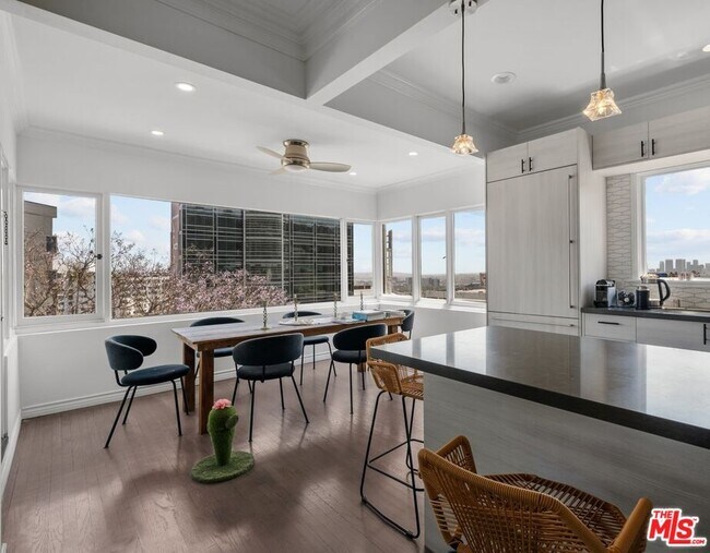 Foto del edificio - 1326 Londonderry View Dr