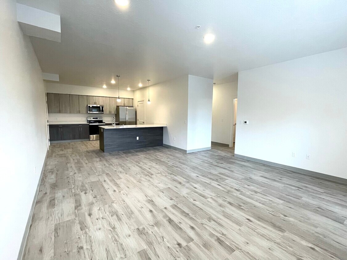Primary Photo - 3905 South Dishman Mica Road, Unit 102