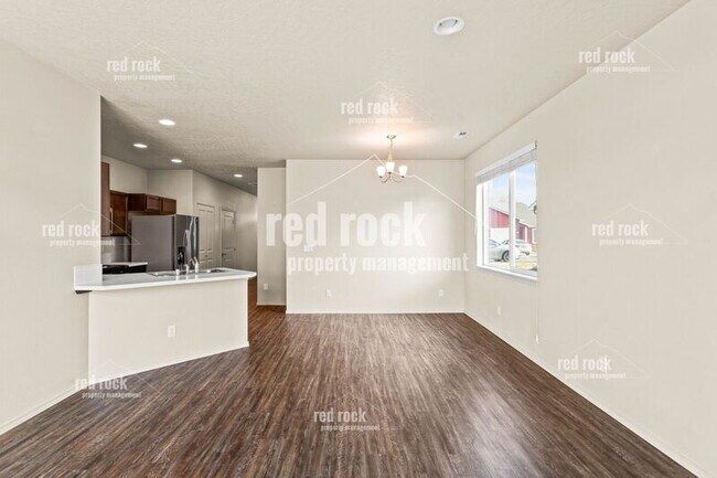 Foto del edificio - 304 S Marigold Ln