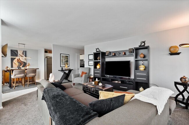 Foto del edificio - 5701 N Sheridan Rd