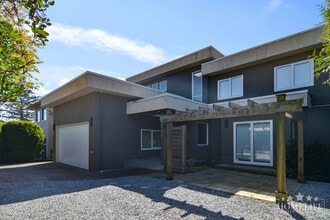 Building Photo - 15728 Buena Vista Ave