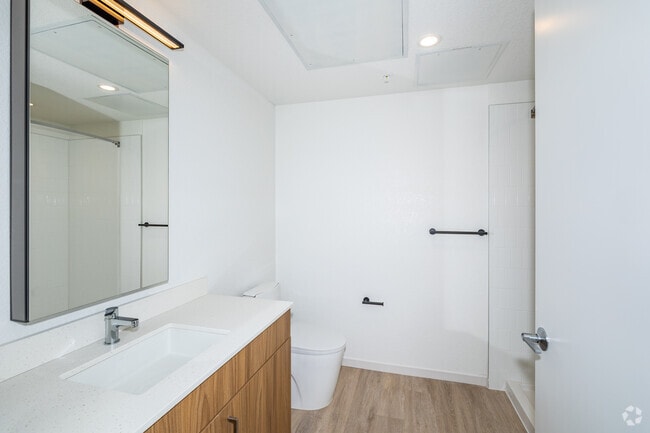 Studio - 444SF - Bathroom - The Irving at Mile High Vista