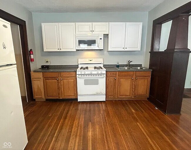 Foto del edificio - 322 N Oakland Ave