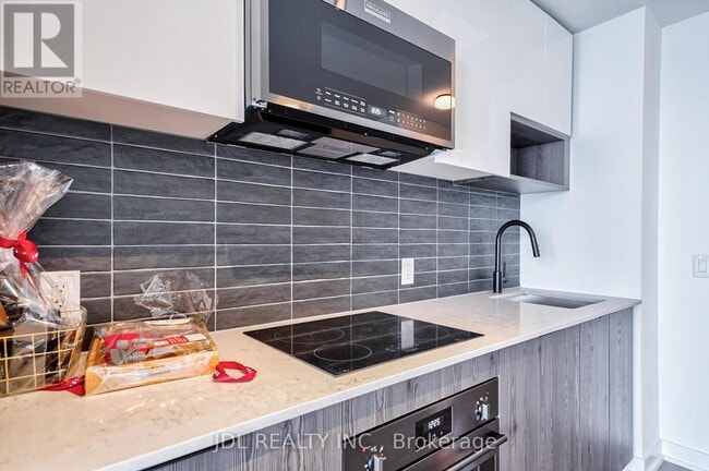 Building Photo - 5 Defries St